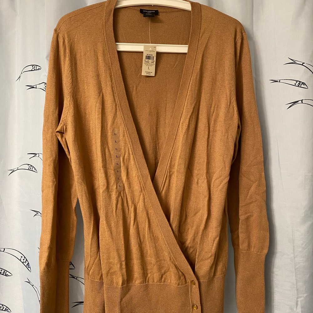 NWT : Anne Taylor ladies sweater L
